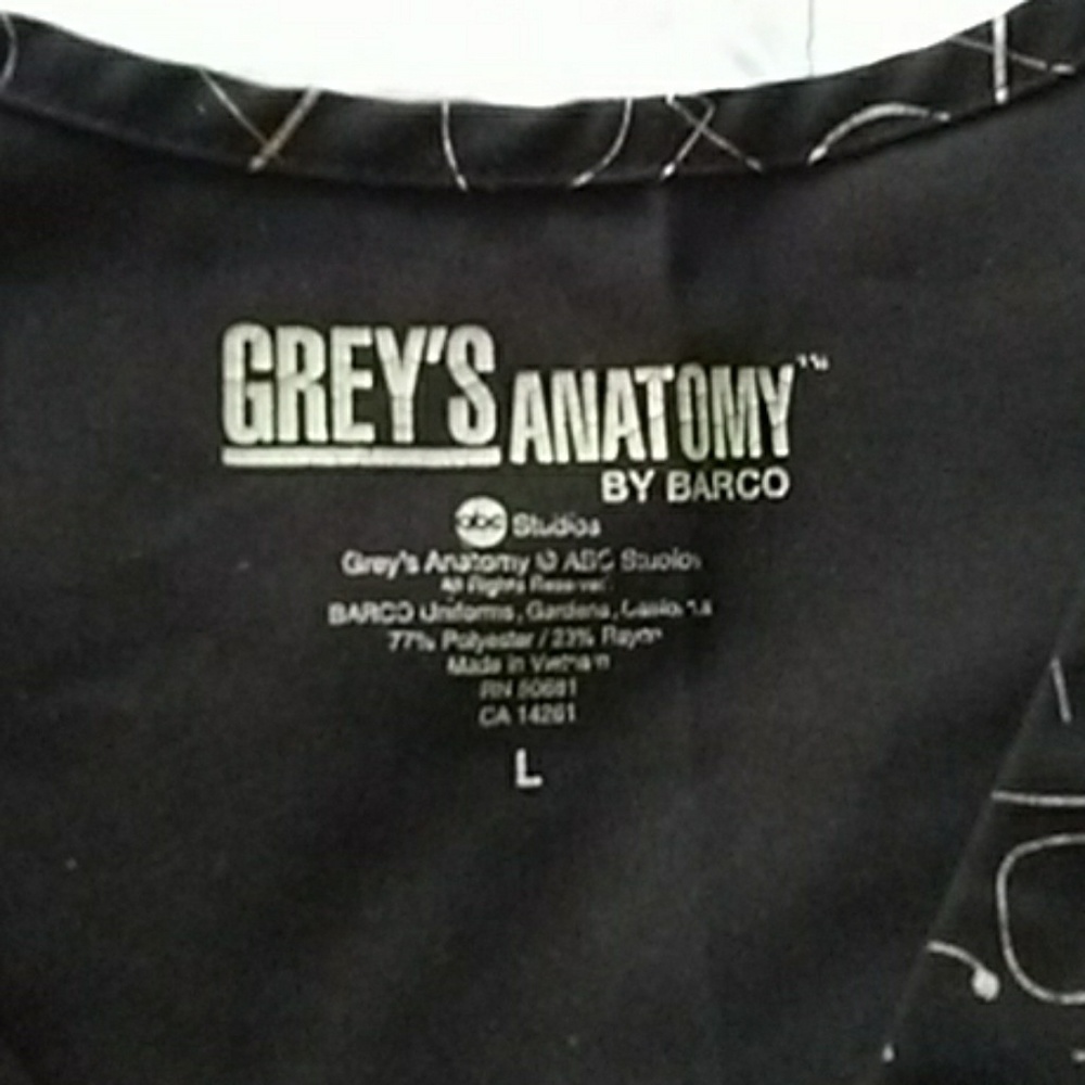Scrub top - Picture 2 of 4